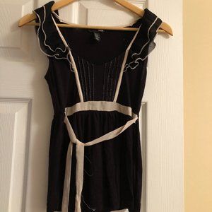 H&M Ruffled Sleeve Top